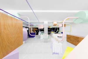Thích mắt với thiết kế shop thời trang trẻ em giàu sáng tạo